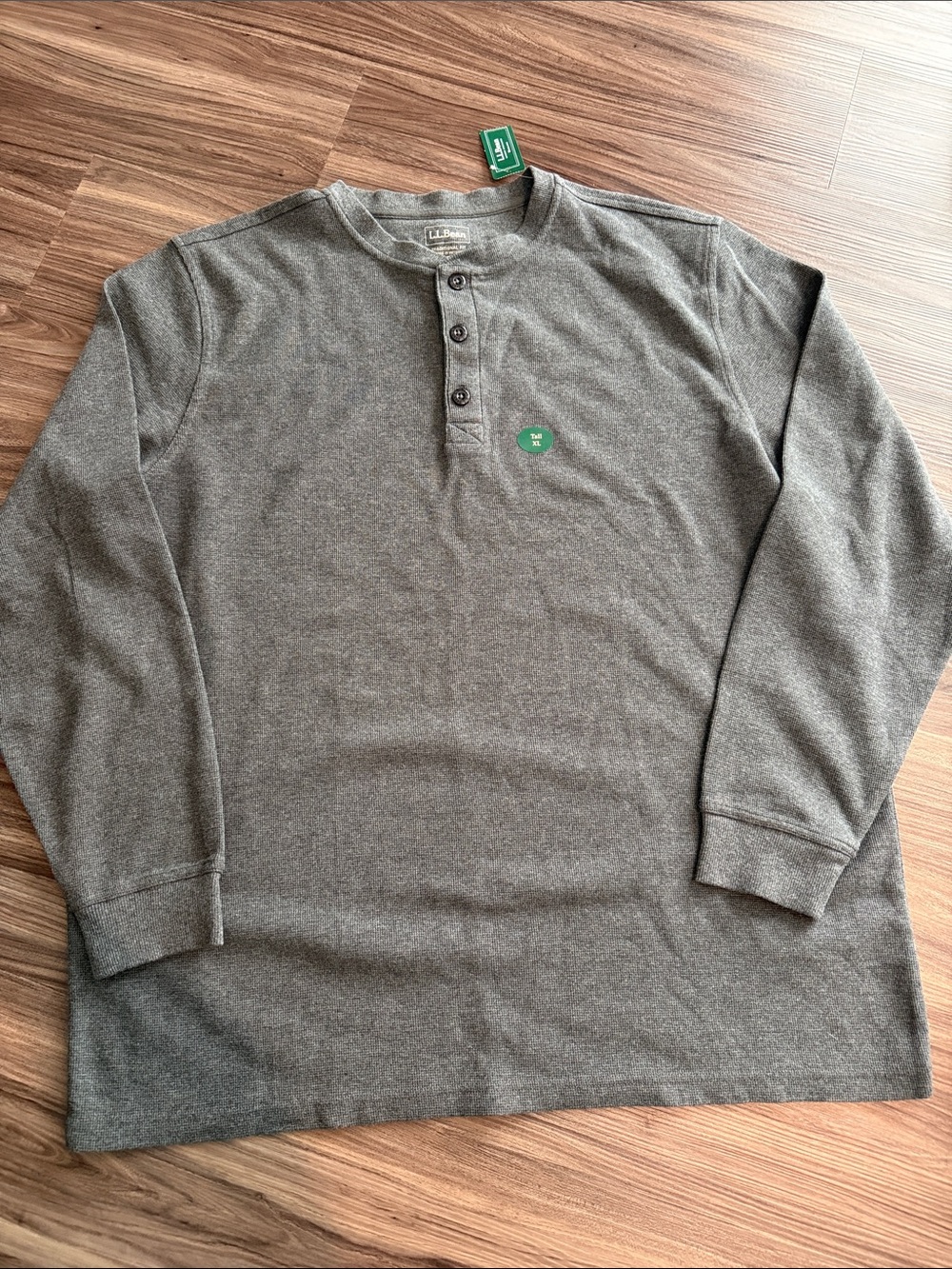 L.L. Bean Men's XL Tall NWT Gray Carefree Unshrinkable Long-Sleeve Henley Shirt